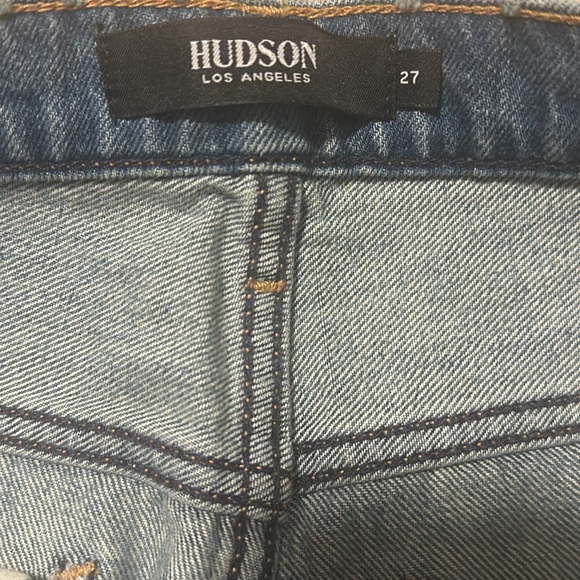 Hudson Jeans. Hudson Sloane
Extreme Baggy Cropped Jeans Size 27
Color: Blue. - Picture 4 of 8